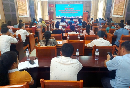 Hội nghị tuyên truyền, PBGDPL và các văn bản lãnh đạo, chỉ đạo của Đảng, Nhà nước về sắp xếp, tinh gọn bộ máy của hệ thống chính trị