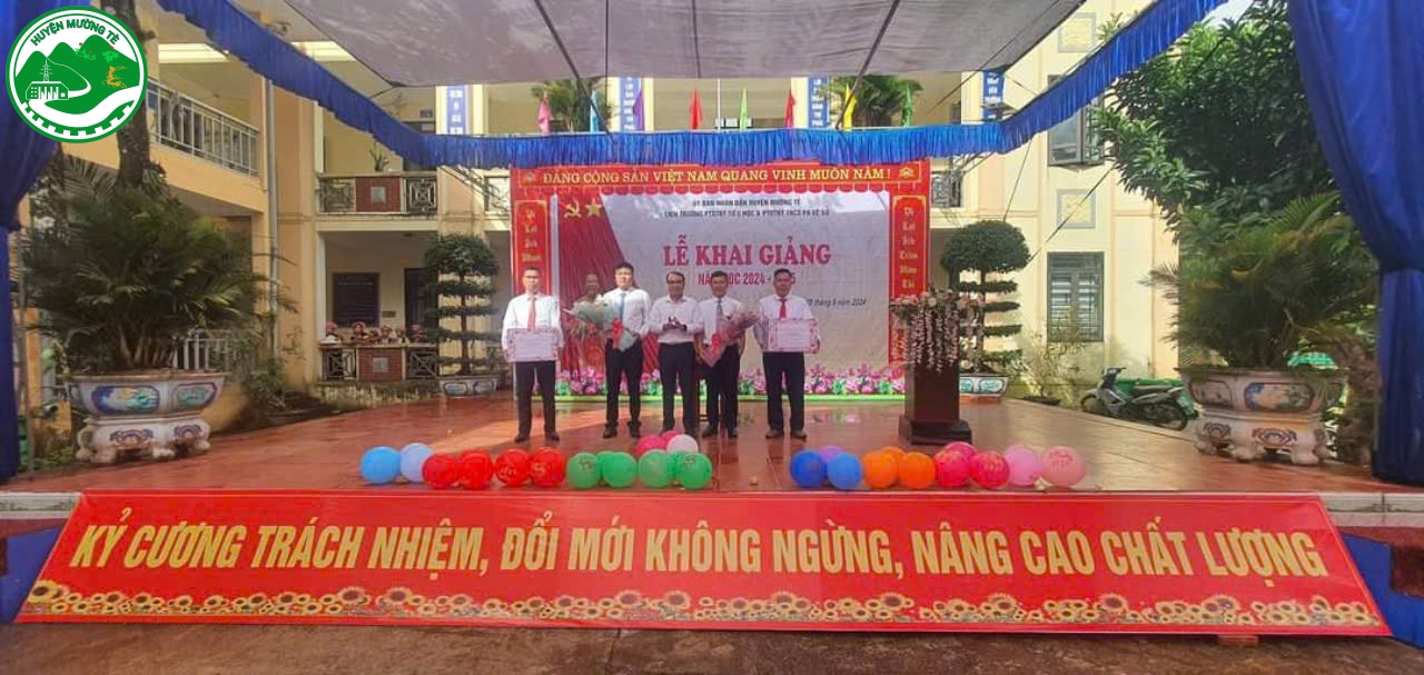 tặng quà trường pa vệ sủ