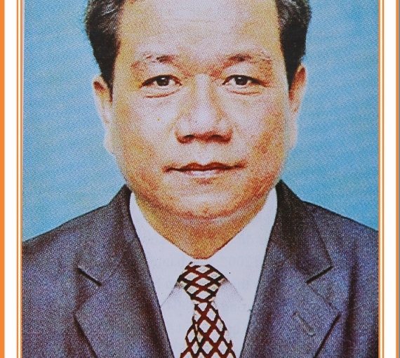 DC-Lo-Van-Chinh-Bi-thu-Huyen-uy-khoa-XVI.jpg